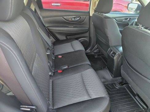 Used 2020 Nissan Rogue S w/ Special Edition Package FWD image 11