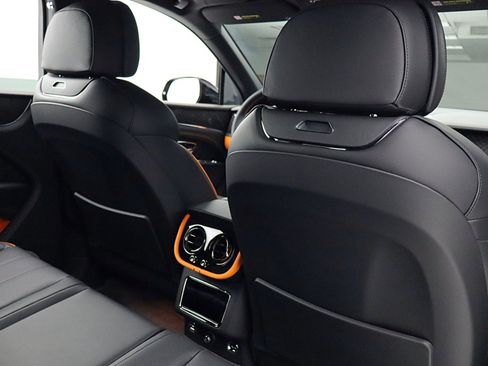 New 2025 Bentley Bentayga image 41