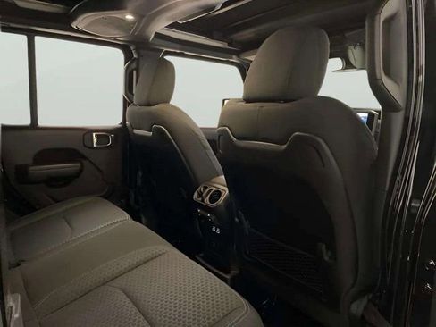 Used 2025 Jeep Wrangler Unlimited Rubicon 4xe w/ Convenience Group image 13