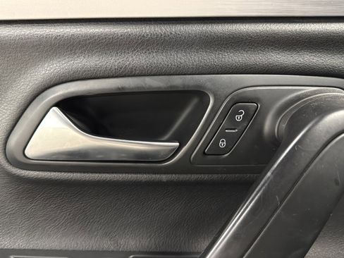 Used 2013 Volkswagen CC R-Line image 16