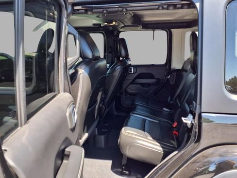 Certified 2022 Jeep Wrangler Unlimited Sahara w/ Cold Weather Group AWD/4WD image 25