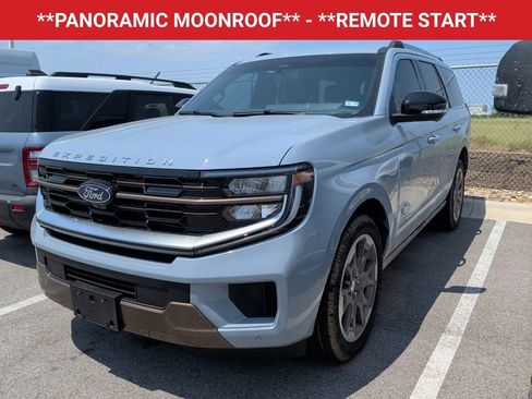 Used 2026 Ford Expedition King Ranch AWD/4WD image 3