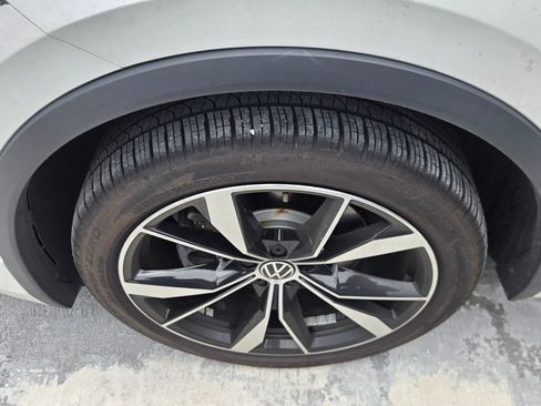 Certified 2023 Volkswagen Tiguan SEL R-Line AWD/4WD image 7