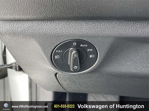 Certified 2019 Volkswagen Jetta R-Line w/ R-Line Cold Weather Package image 15