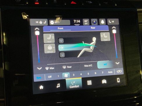 Used 2023 Jeep Grand Cherokee L Laredo image 23