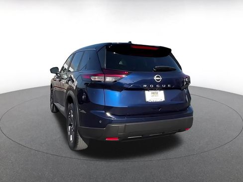 Used 2025 Nissan Rogue SV FWD image 11