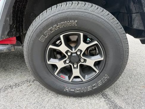 Used 2018 Jeep Wrangler Unlimited Rubicon AWD/4WD image 12