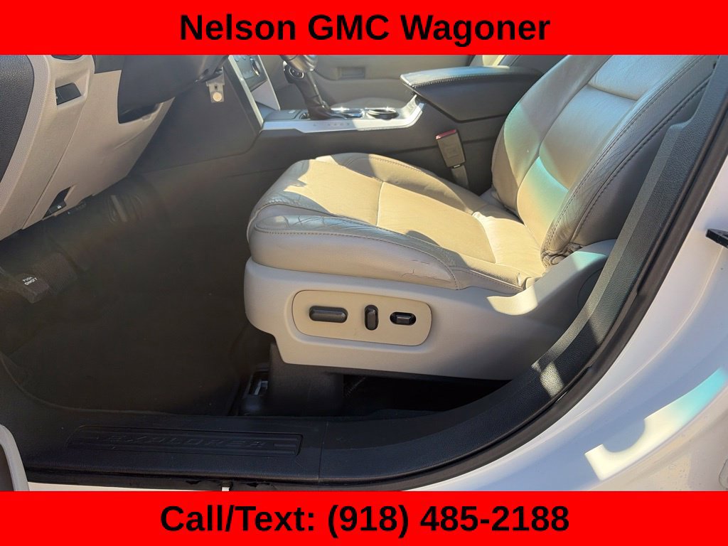 Used 2015 Ford Explorer XLT w/ Equipment Group 202B FWD image 14