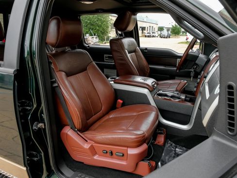 Used 2014 Ford F150 King Ranch w/ King Ranch Luxury Package AWD/4WD image 31