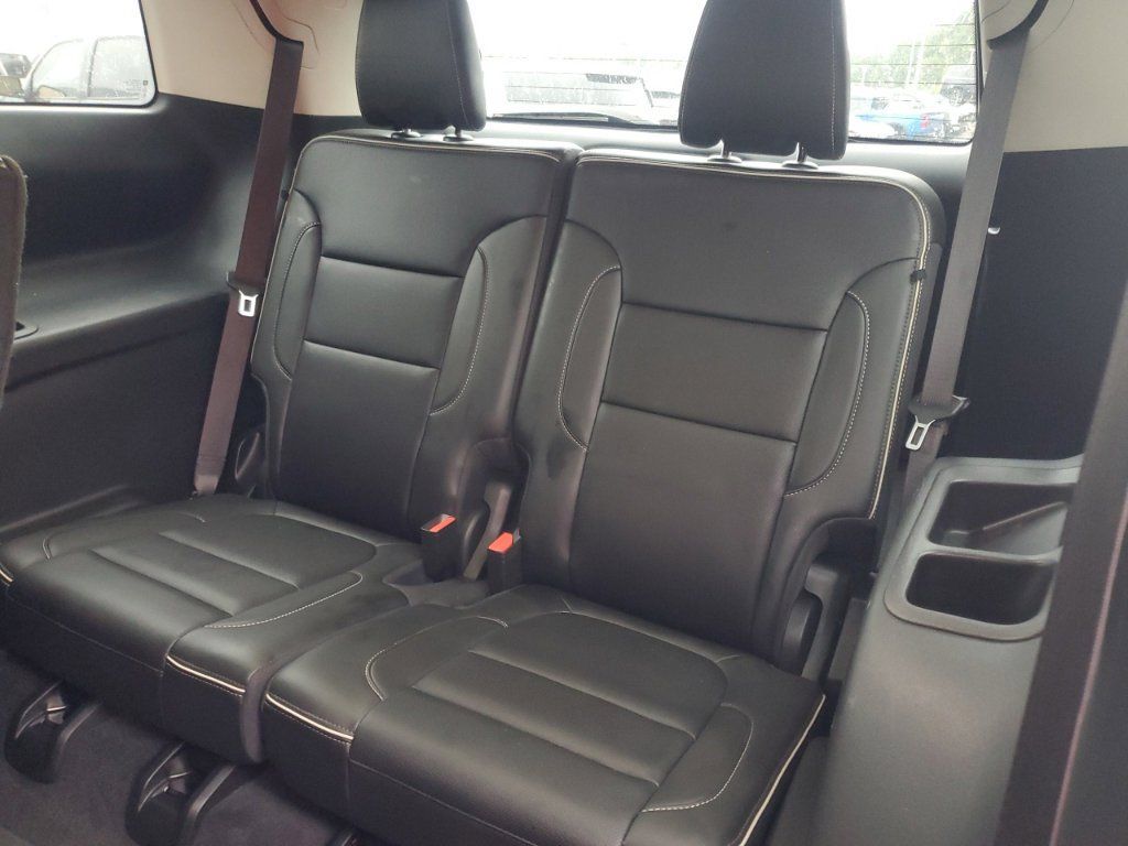 Used 2023 GMC Acadia Denali FWD image 17
