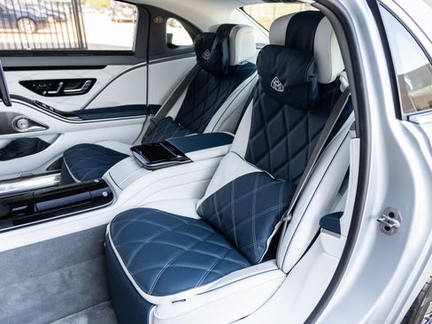 Used 2024 Mercedes-Benz Maybach S 680 4MATIC image 44