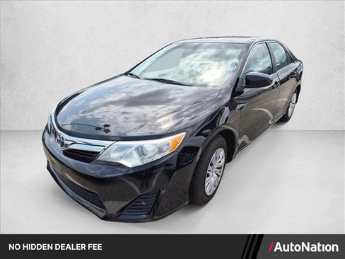 Used 2012 Toyota Camry LE FWD image 1