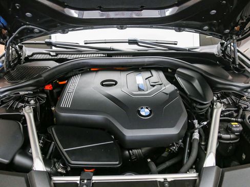 Certified 2023 BMW 530e w/ Premium Package RWD image 29
