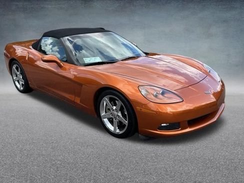 Used 2007 Chevrolet Corvette Convertible w/ Preferred Equipment Group RWD image 2