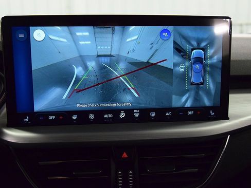 New 2025 Ford Escape SE w/ PHEV Premium Package image 24