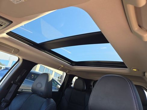 Used 2024 Mitsubishi Outlander SE image 21