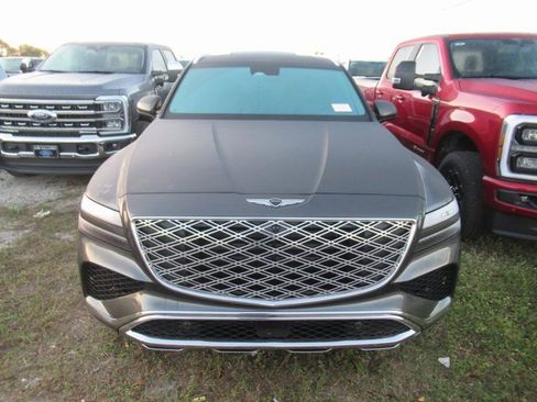Used 2025 Genesis GV80 2.5T Prestige image 2