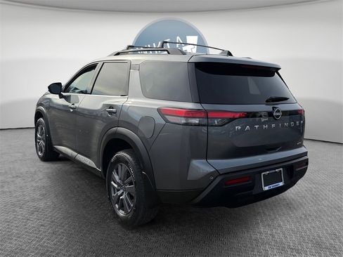 Used 2025 Nissan Pathfinder SV w/ Cargo Package image 6
