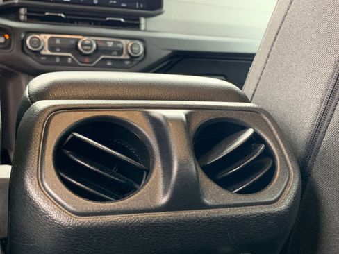 Used 2025 Jeep Wrangler Sport S image 22