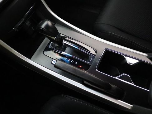 Used 2013 Honda Accord Sport image 21