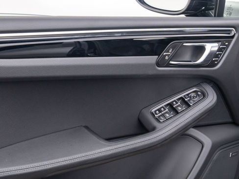 New 2025 Porsche Macan image 14