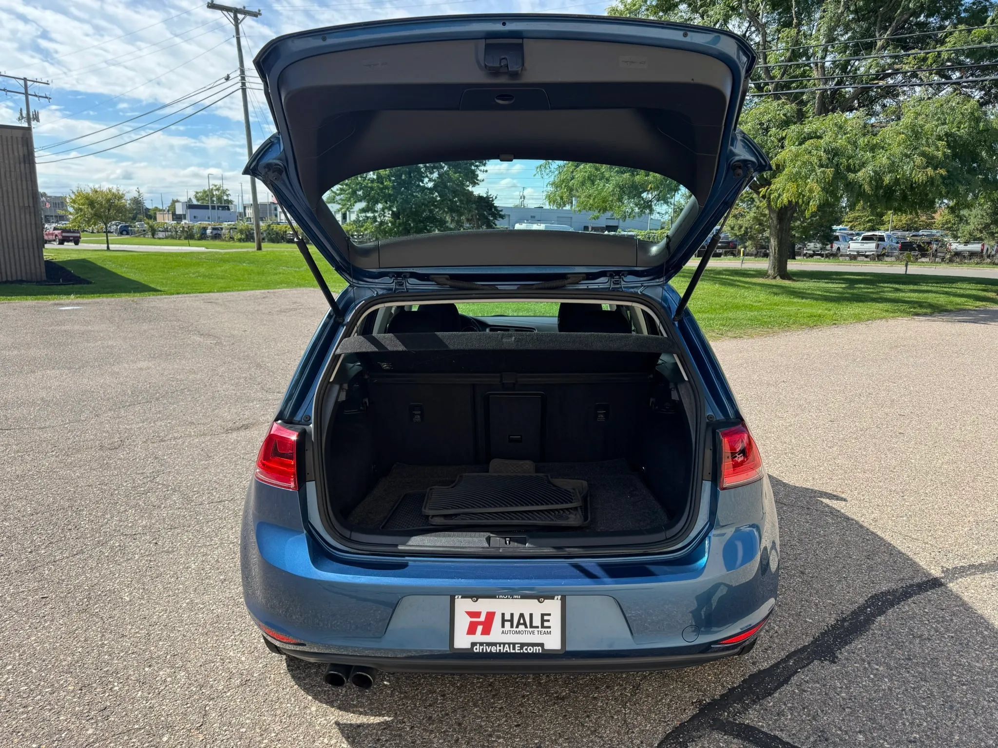 Used 2017 Volkswagen Golf SEL FWD image 37
