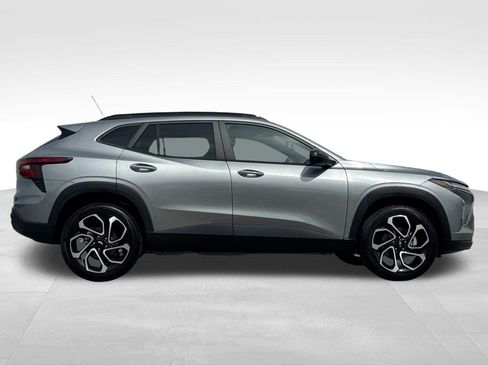 New 2026 Chevrolet Trax RS w/ Driver Confidence Package FWD image 6