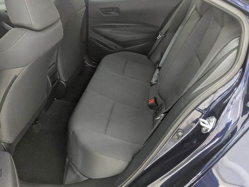 Used 2022 Toyota Corolla LE image 12