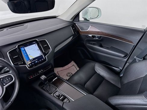 Used 2018 Volvo XC90 T5 Momentum w/ Momentum Plus Package image 25