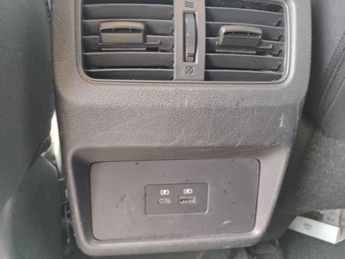 Used 2022 Nissan Rogue SV AWD/4WD image 11