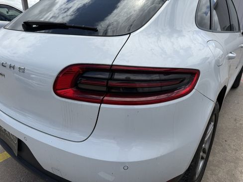 Used 2018 Porsche Macan AWD/4WD image 31