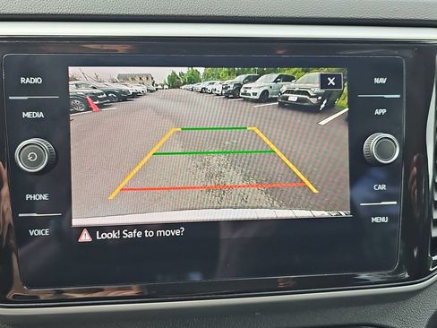 Used 2023 Volkswagen Atlas SEL AWD/4WD image 16