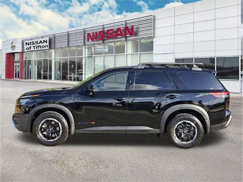 New 2025 Nissan Pathfinder Rock Creek image 7