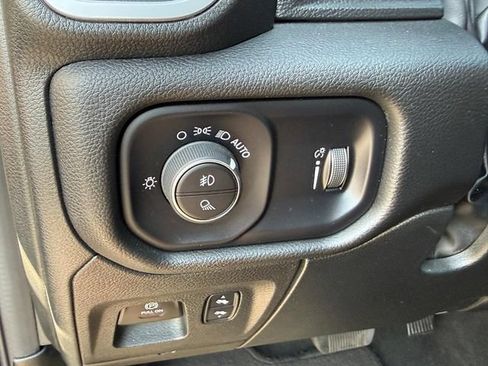 Used 2022 RAM 1500 Big Horn AWD/4WD image 29