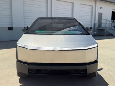 Used 2024 Tesla Cybertruck AWD Crew Cab image 3