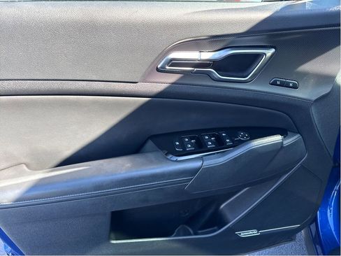 Used 2024 Kia Sportage SX image 11