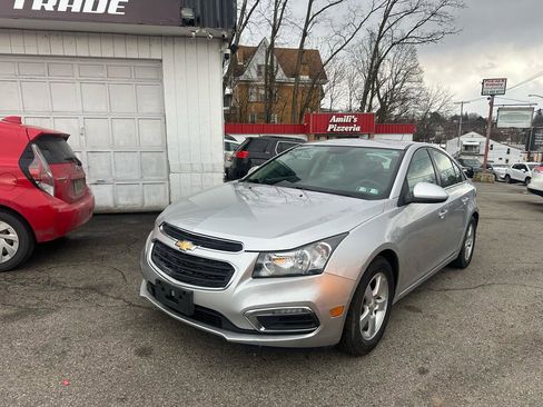Used 2015 Chevrolet Cruze LT image 3