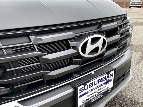 Used 2025 Hyundai Tucson SEL FWD image 25