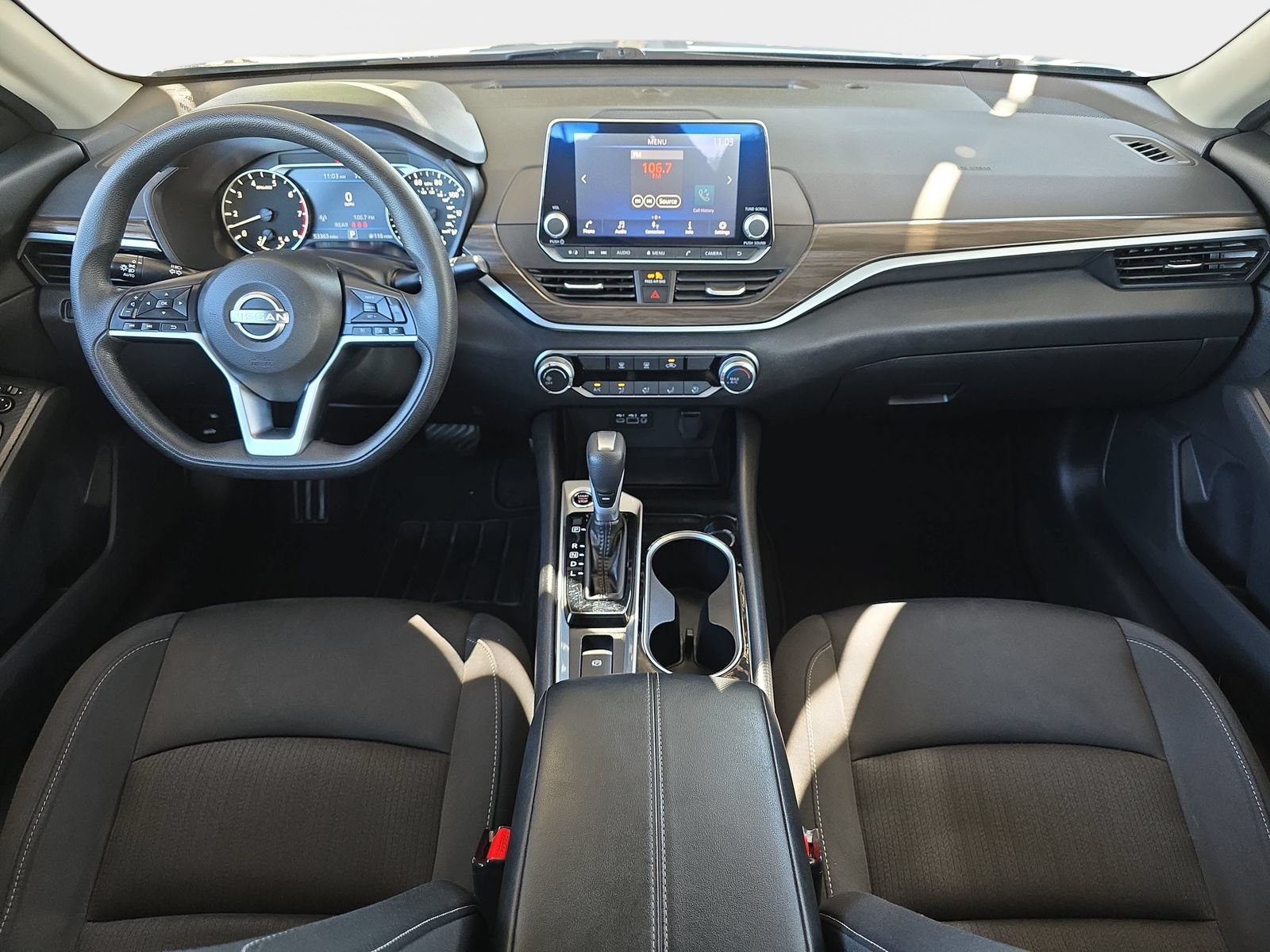 Used 2024 Nissan Altima 2.5 SV AWD/4WD image 10