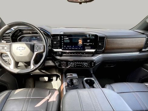 Used 2023 Chevrolet Silverado 1500 High Country w/ High Country Premium Package AWD/4WD image 15