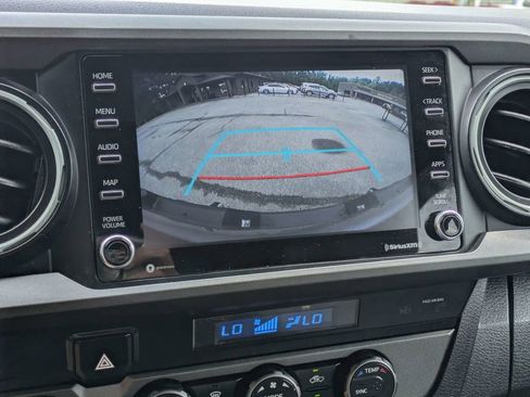 Used 2021 Toyota Tacoma TRD Off-Road w/ Technology Package AWD/4WD image 20