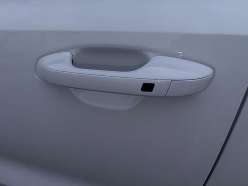 Used 2023 Kia Sorento S w/ Panoramic Sunroof Package image 24