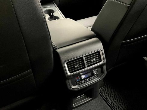 New 2026 Volkswagen Atlas SE image 16