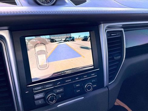 Used 2016 Porsche Macan S image 23