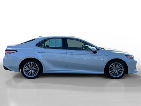 Used 2020 Toyota Camry XLE w/ Driver Assist Package FWD image 6