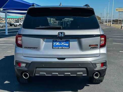Certified 2025 Honda Passport TrailSport image 7