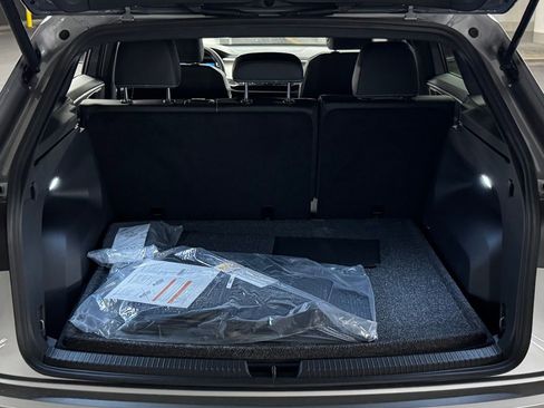 New 2026 Volkswagen Atlas Cross Sport SE image 36