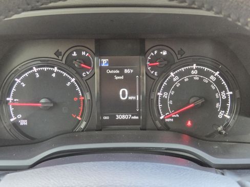 Used 2023 Toyota 4Runner SR5 RWD image 10