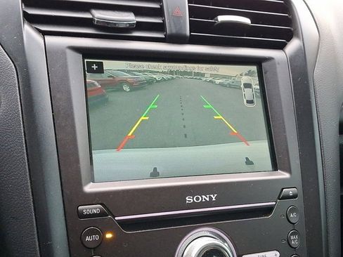 Used 2018 Ford Fusion Titanium image 22