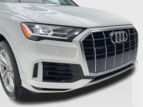 Used 2022 Audi Q7 3.0T Premium w/ Convenience Package image 3